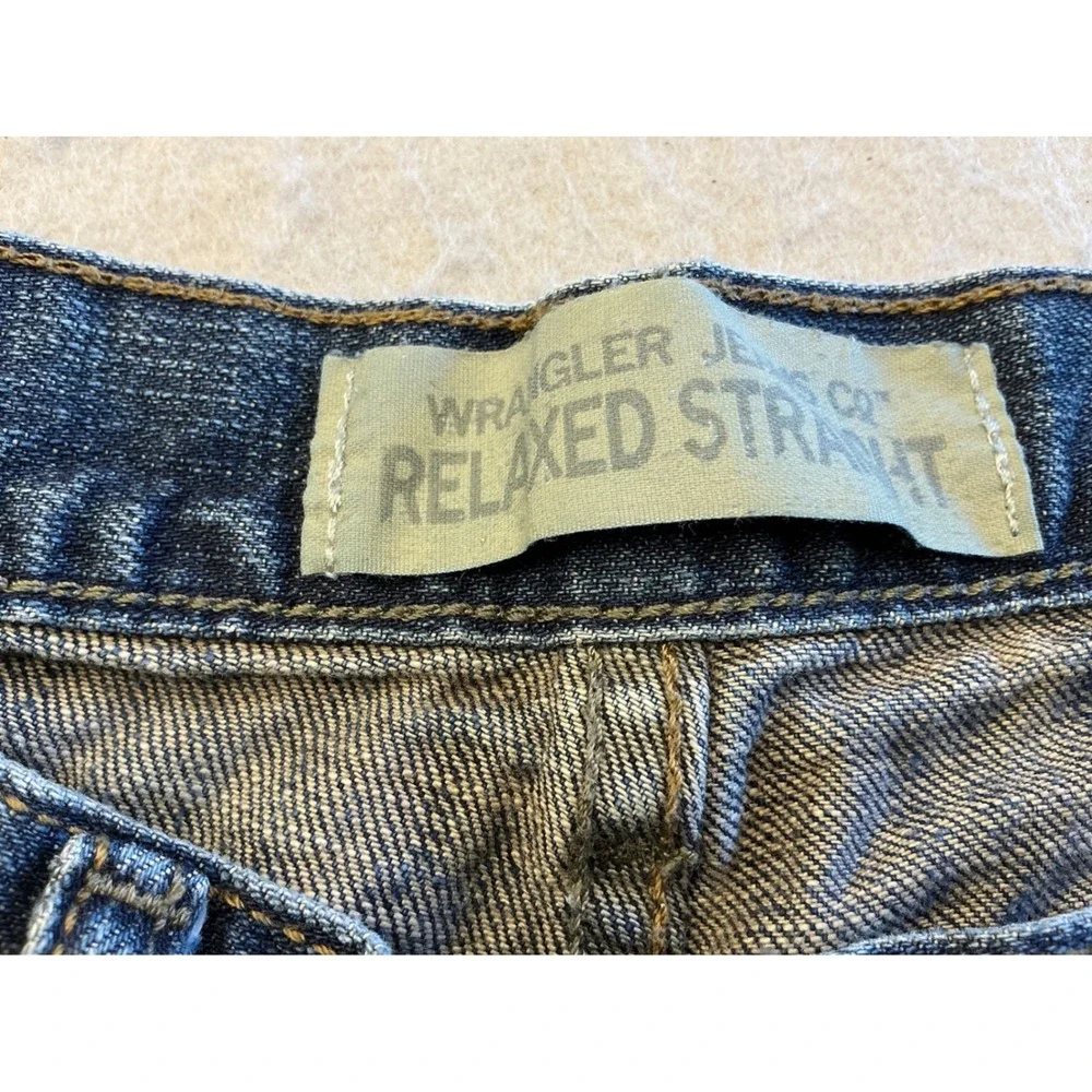 Pair Wrangler Jeans Co Mens Straight‎ Leg Denim Blue Wash Pants Casual Everyday
